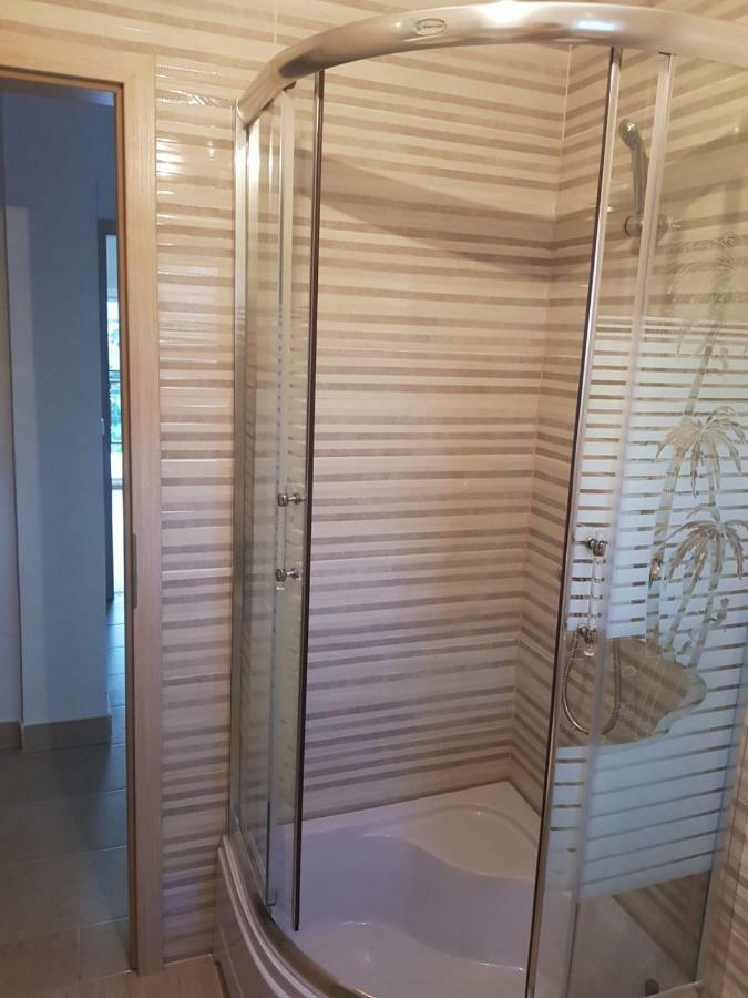 Apartman Nela Apartamento Kaštel Sućurac Exterior foto